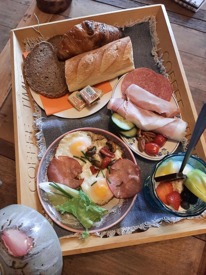 Notre Village Papillon Bed&Breakfast Neret 外观 照片